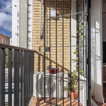 Elegante Luminoso Y Tranquilo De 2 Hab Wifi-ful Parking Inc Appartement
