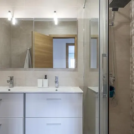 Appartement Elegante Luminoso Y Tranquilo De 2 Hab Wifi-ful Parking Inc